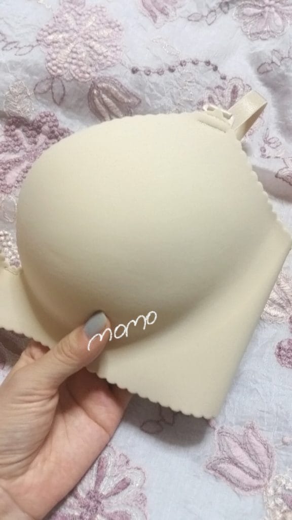 シームレス仕様なので薄着でも響かない